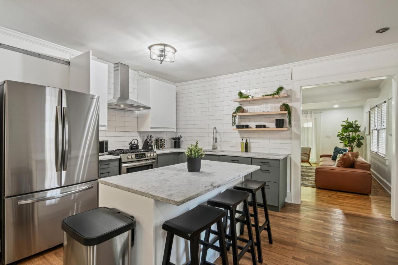 Sun Lit Bungalow With Good Vibes And Lots Of Wine - Designedbydom Atlanta Exterior foto